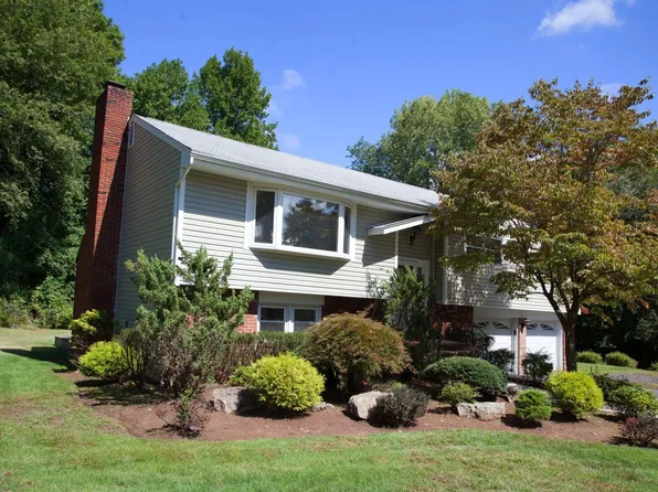 165 Grant Ave, Cresskill, NJ 07626