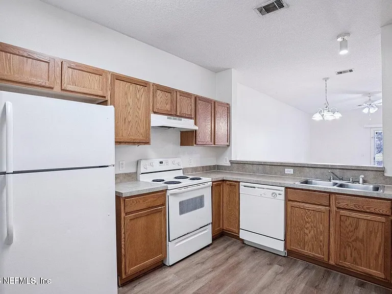 7818 Melvin Rd #7818 — Photo 14