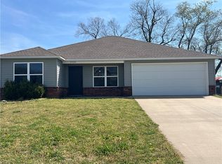 3325 Barnevelder Cv, Springdale, AR 72764