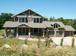 2205 Town Hall Rd, Mount Horeb, WI 53572