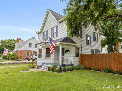 853 Knapp St NE, Grand Rapids, MI, 49505