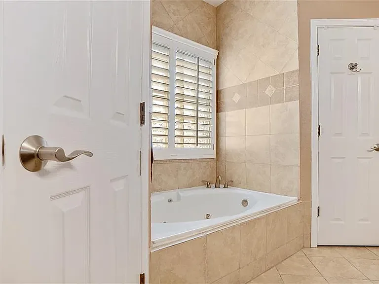 1154 Crystal Cove Pl — Photo 37