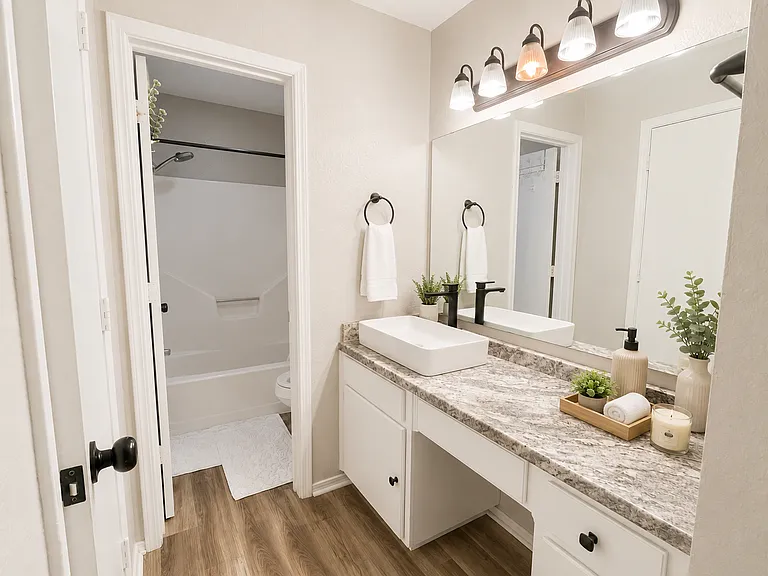 4908 Bayberry Dr — Photo 8