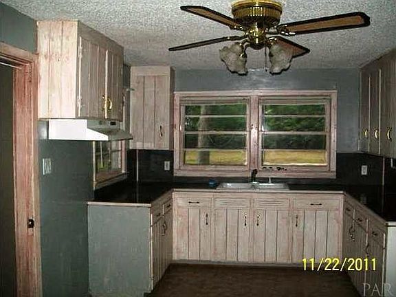 3rd image of 1470 W Detroit Blvd