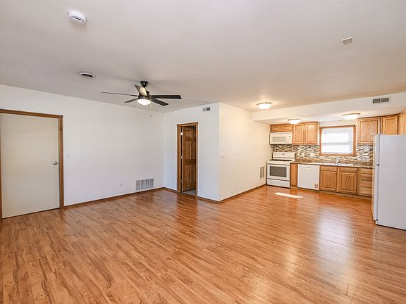 5th image of 201 Chesterton Blvd