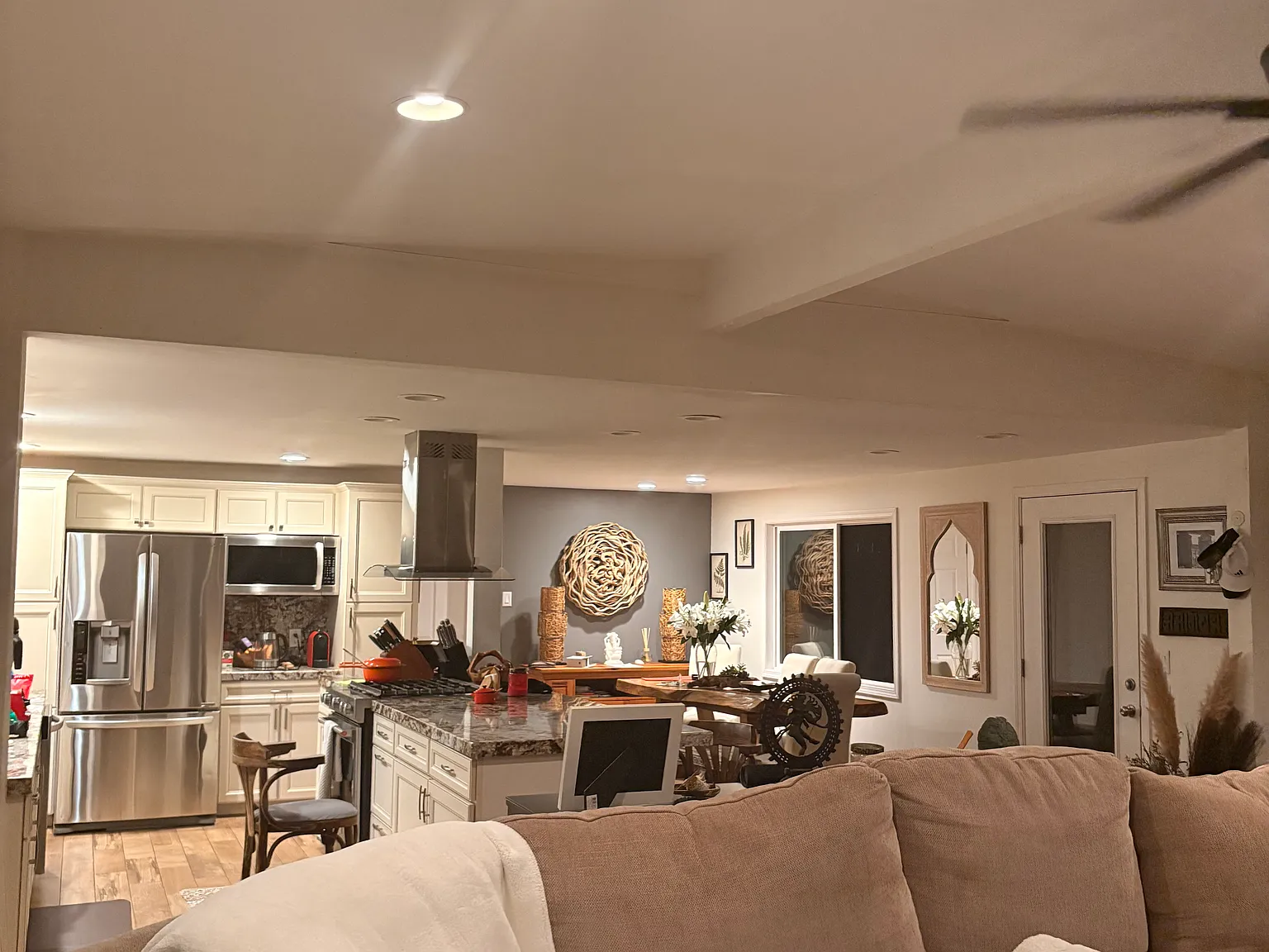 1 bed, 1150 sqft, $2,990 — Photo 2