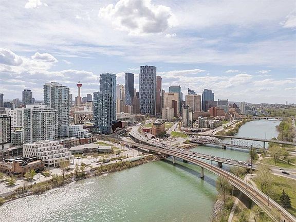 2nd image of 519 E Riverfront Ave SE #206