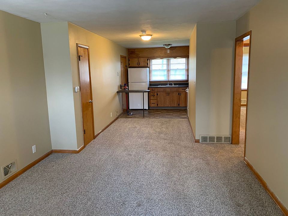 1st image of 305 W Linden Ave