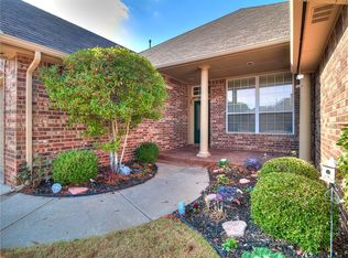 16621 Farmington Way, Edmond, OK 73012