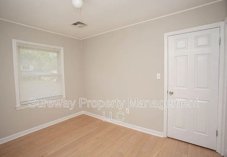 11 Sedgwick Ln — Photo 17