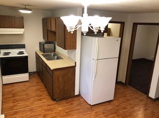 120 University Dr S APT 4, Fargo, ND 58103