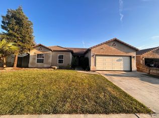 1725 Shaver Lake Ave, Tulare, CA 93274