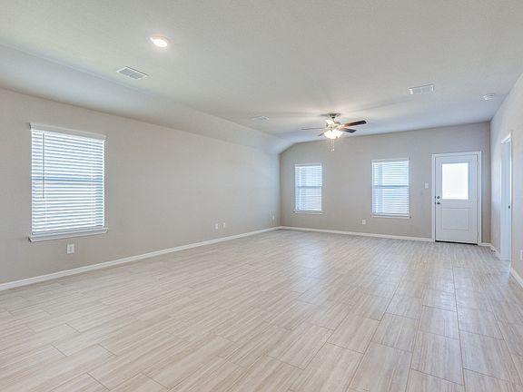 5th image of 135 Dillard Creek Dr