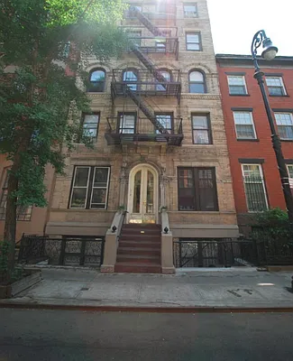 Rented by UbiQ NY | media 25