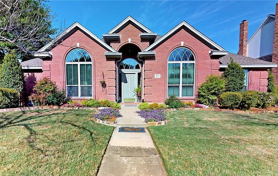 1st image of 103 Greenhill Trl S