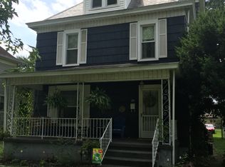221 Walnut St, Belpre, OH 45714
