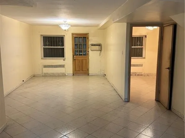 2069 East 55th Street image 4 of 6