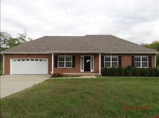 223 Raintree Dr, Clarksville, TN 37042