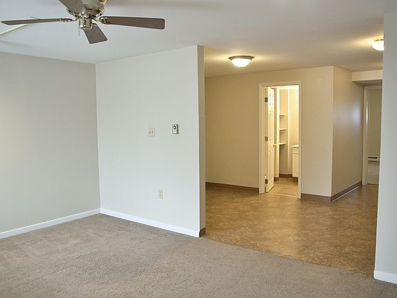 2nd image of 320 Bridge St #102