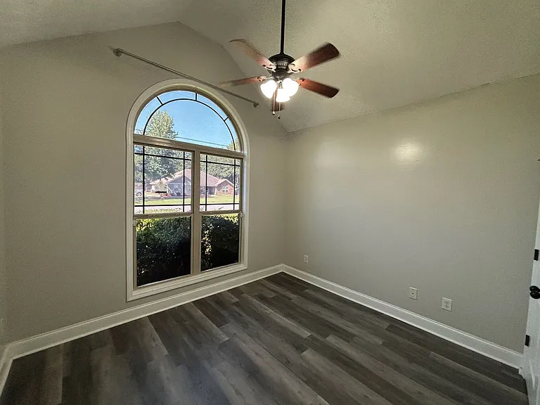 39 Taylor Way — Photo 6