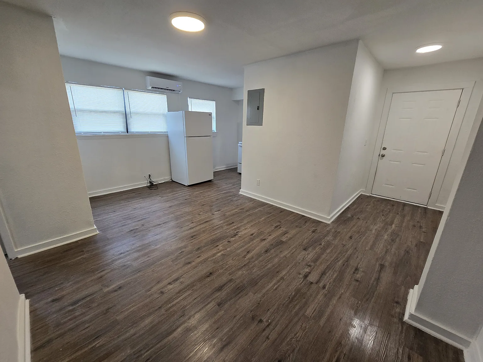 1 bed, 750 sqft, $1,050 — Photo 3