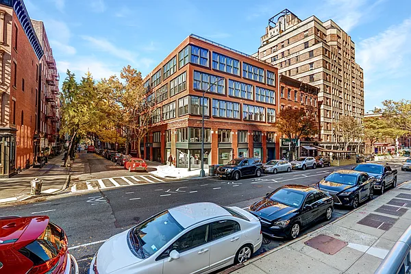 Sold by Damico Group Real Estate | media 29