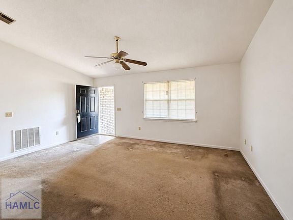3rd image of 61 Kyle Ln