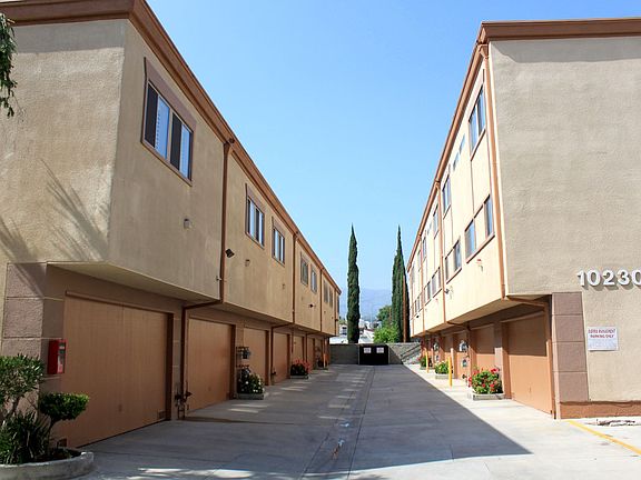 3rd image of 10216-34 Eton Ave #131