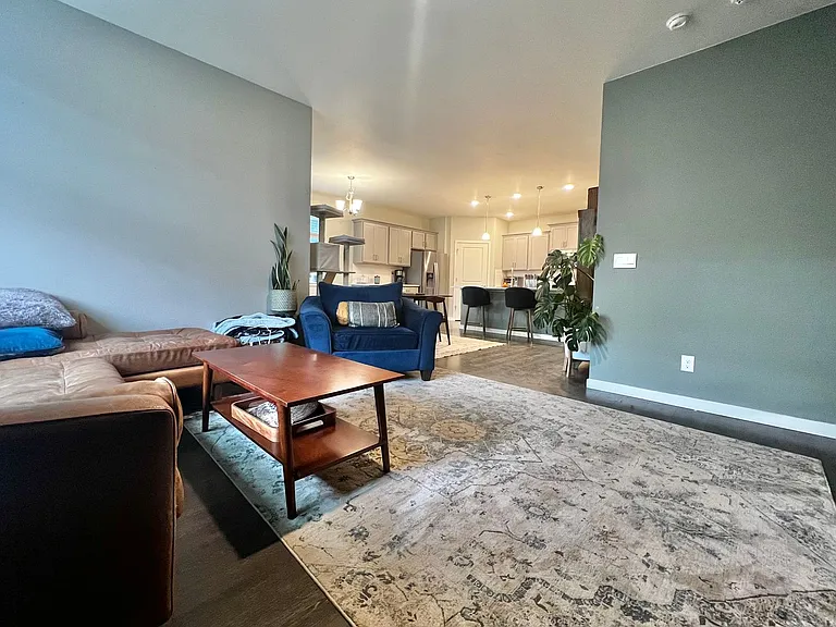 908 Rollins Den Dr — Photo 16