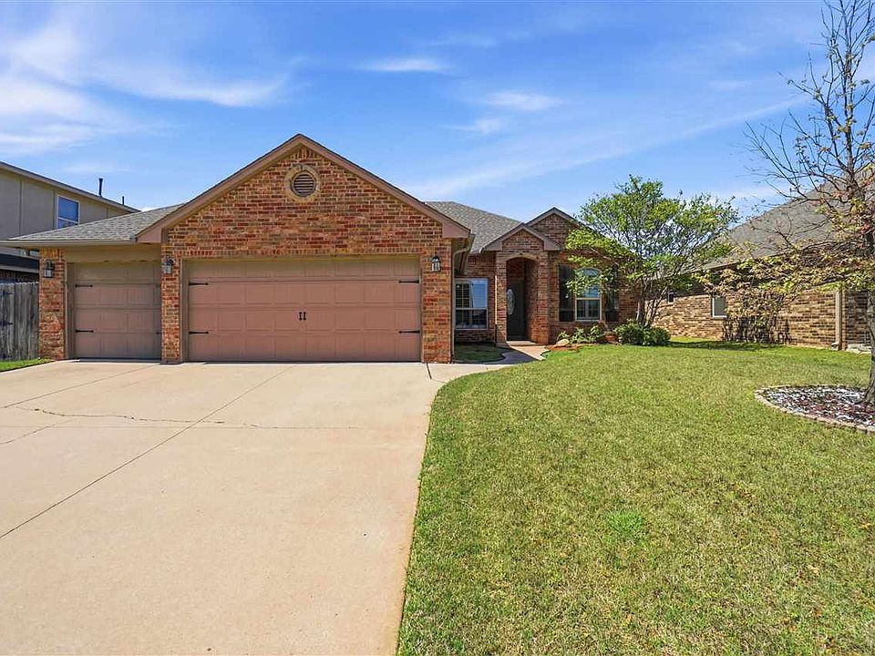 1st image of 2209 SW Edinburough Dr