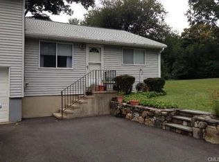 22 Barryscott Dr, Fairfield, CT 06825