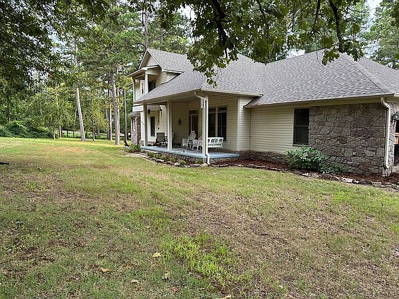 2nd image of 105 Hidden Valley Dr