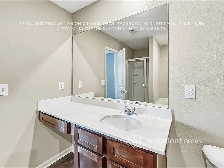 439 Vermeer Ct — Photo 12