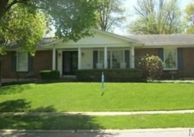 824 Dutch Mill Dr, Ballwin, MO, 63011