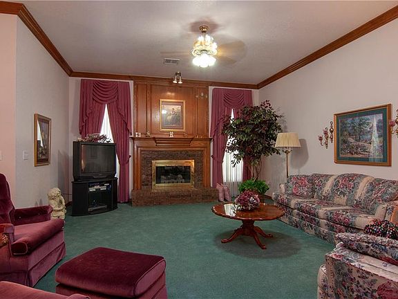 2nd image of 1317 SW 116th Pl