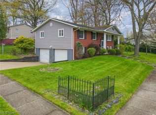 271 Woodlawn Reserve Rd, Akron, OH 44305