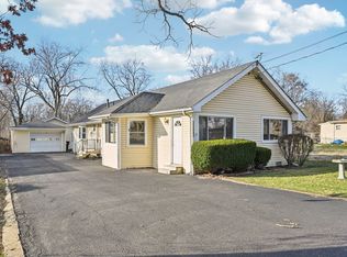 35662 N Watson Ave, Ingleside, IL 60041