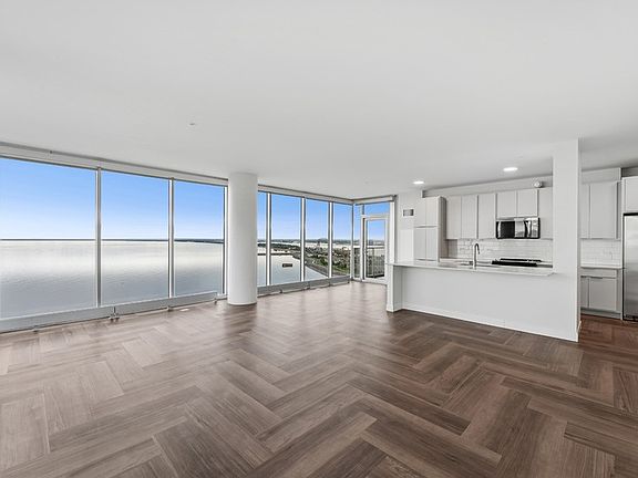 4th image of 333 E Superior St #809