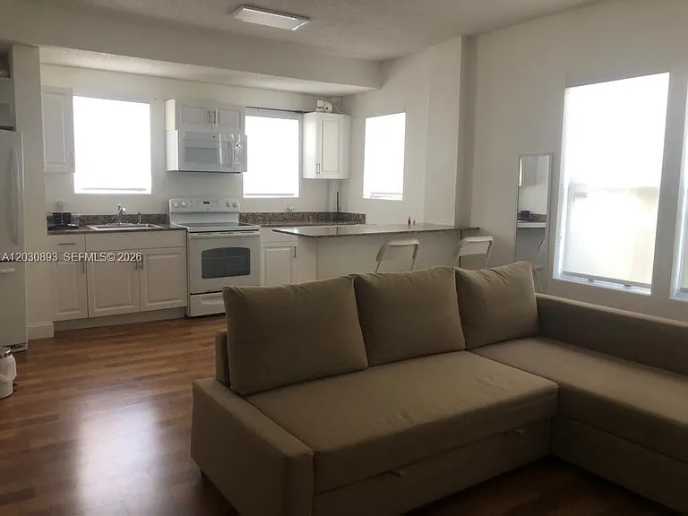 737 Jefferson Ave #103 — Photo 9