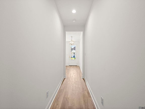 5th image of 9059 Parkway Dr