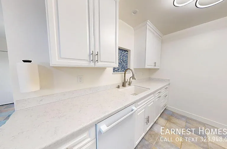 14920 Hesby St — Photo 10