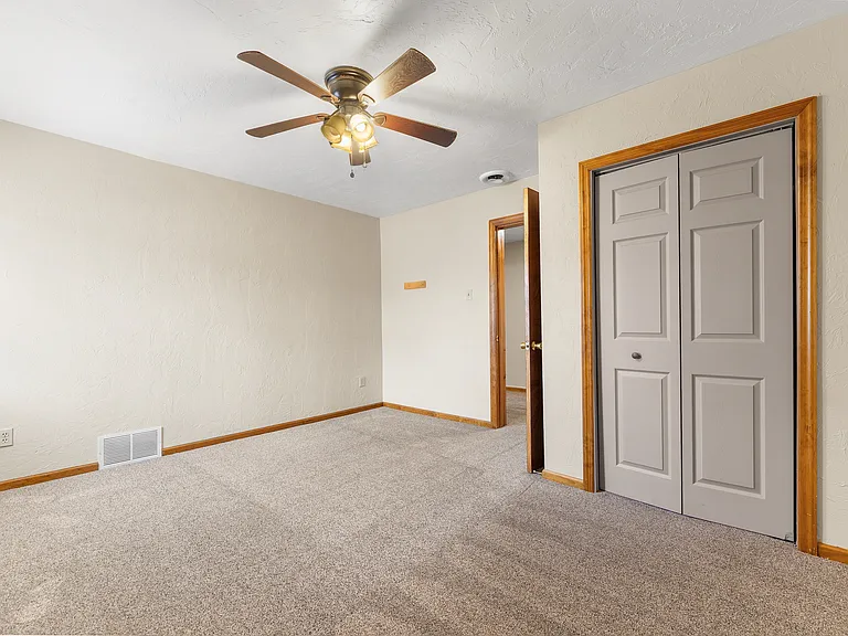 439 Union Ave #2 — Photo 3
