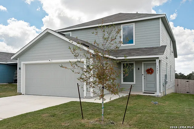 4 bed, 2.5 bath, 1858 sqft, $1,850 — Photo 1
