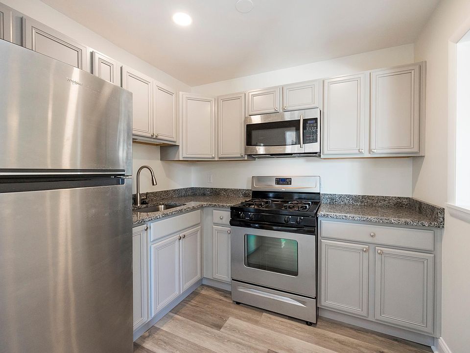 1st image of 215 Meadowview Ln Condo 215 & C-4
