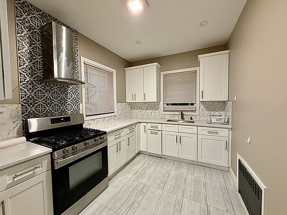 5th image of 57 Barwick St Floor 2
