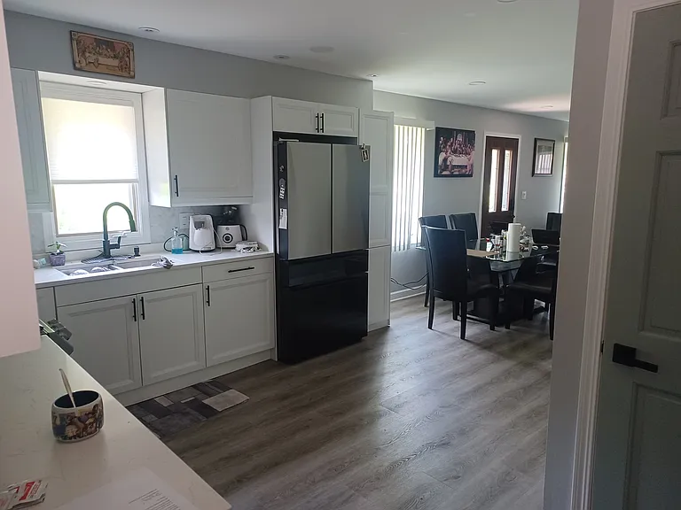 692 Lor Ann St — Photo 1