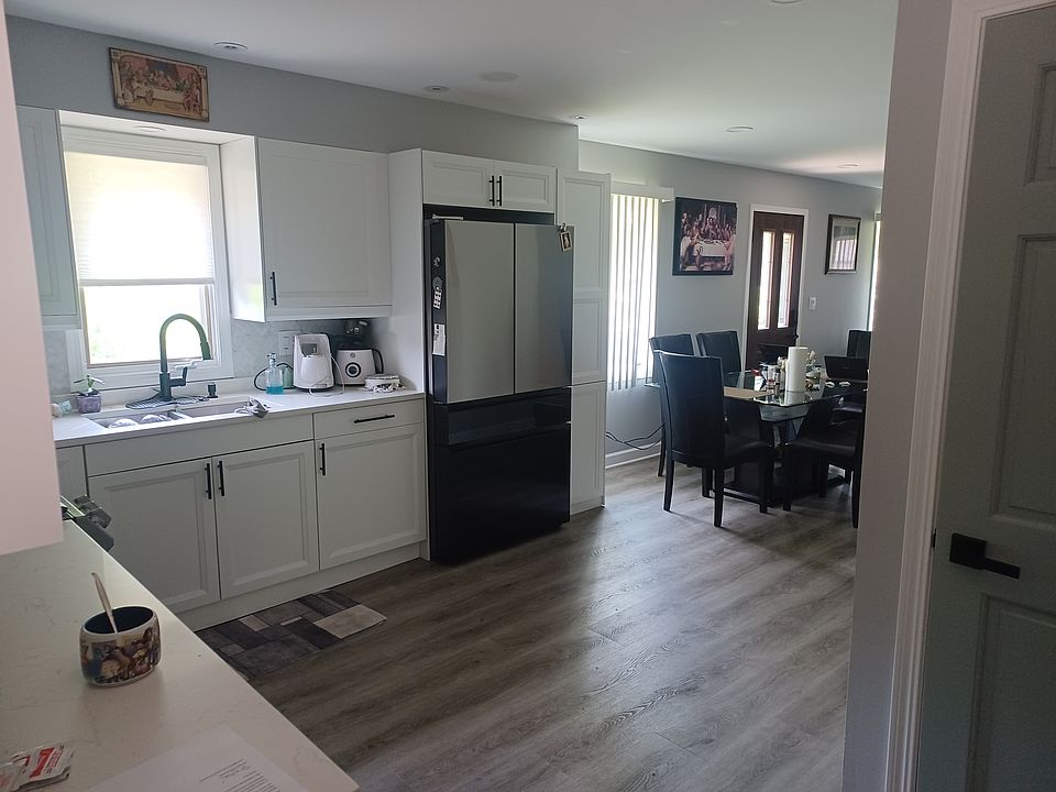 1st image of 692 Lor Ann St