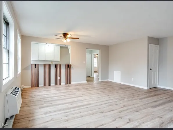 13785 Cedar Rd APT 302, Cleveland, OH 44118