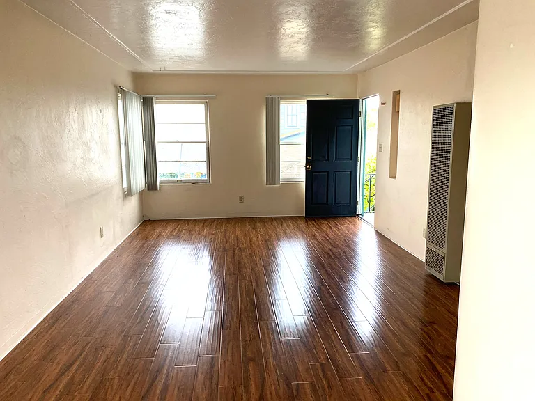 2570 B St — Photo 5