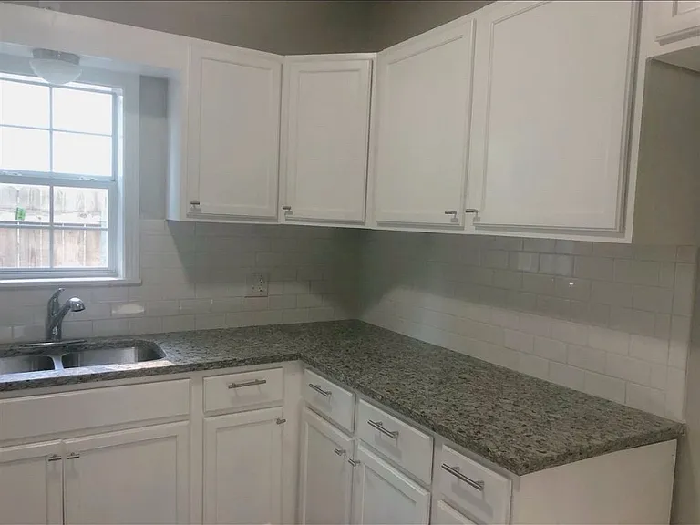 620 Riverside Dr — Photo 14
